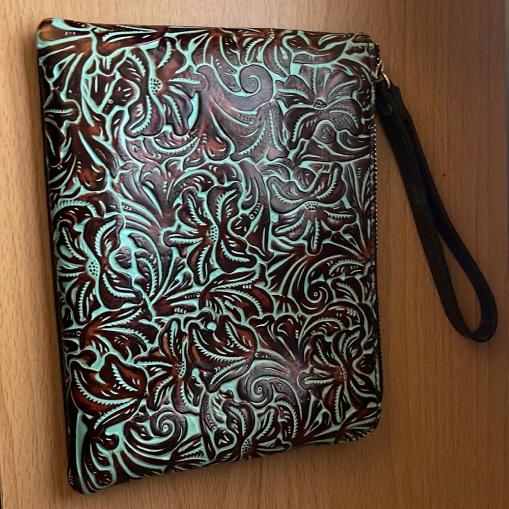 Patricia Nash wristlet